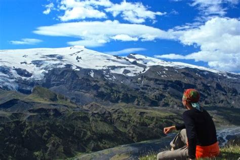 Eyjafjallajökull Volcanic Glacier - Iceland Travel Guide