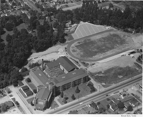 Elvis Presley thrills a crowd of about 6,000 at Tacoma's Lincoln Bowl on September 1, 1957 ...