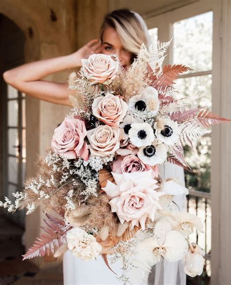 Our Favorite Bridal Bouquet Inspiration + Trends for 2021! | Green Wedding Shoes