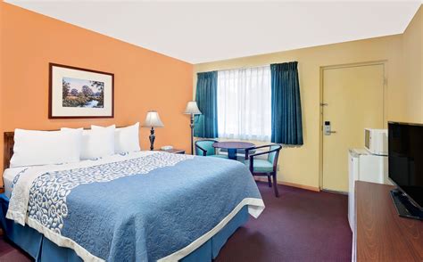 Days Inn by Wyndham Waynesboro | Waynesboro, PA Hotels