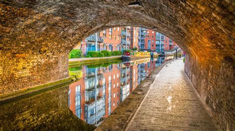 Why Does Birmingham Have So Many Canals?