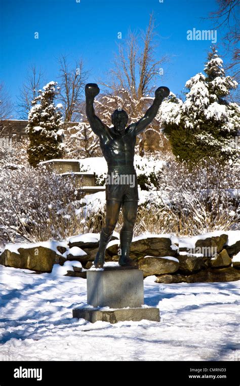 2000s ROCKY STATUE PHILADELPHIA MUSEUM OF ART IN WINTER SNOW PHILADELPHIA PENNSYLVANIA, USA ...