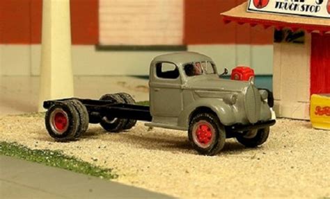 SYLVAN SCALE RESIN MODELS - Truck Chassis - Page 1 - Truck Stop Hobbies ...