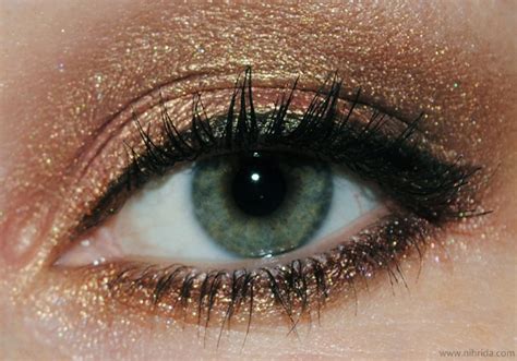 Best Eye Makeup Ideas for Green Eyes - Pretty Designs