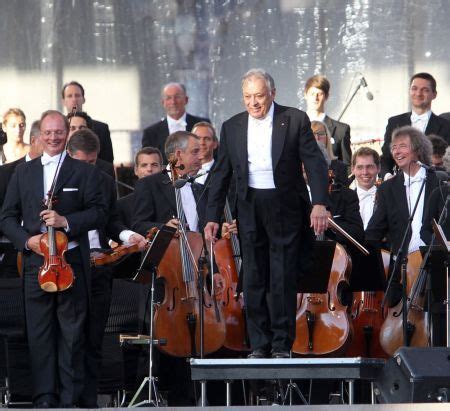 Zubin Mehta's concert enthralls Kashmir - Rediff.com India News