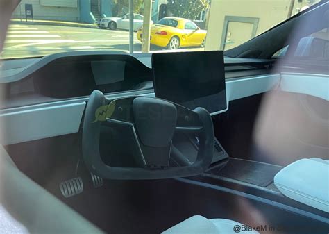 Tesla Model S Plaid photos shows clearest look at new interior to date