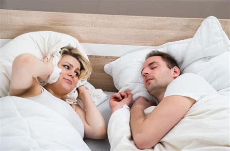 9 Ways to Cope With Sleeping With a Snorer [Infographic] - Cosy Sleep