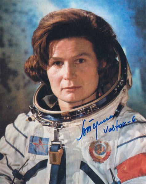 Valentina Tereshkova signed Photo