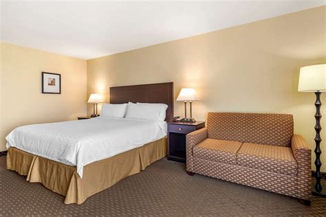 Comfort Inn & Suites Dahlonega University Area Dahlonega, Georgia, US - Reservations.com