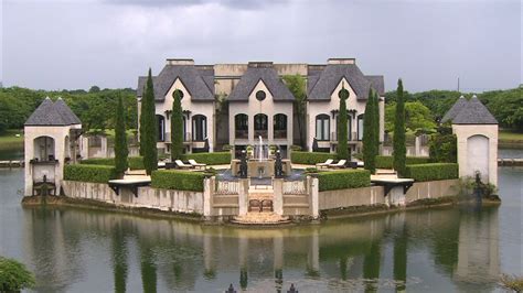 Stroll through a $13 million chateau with a moat - Video - Personal Finance