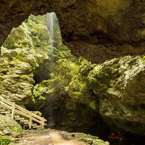 Maquoketa Caves Natural Bridge in Maquoketa, IA (2 Photos)