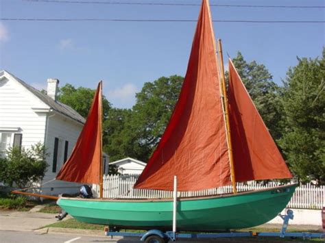 Drascombe Lugger | Classic boats, Boat building, Wooden boats