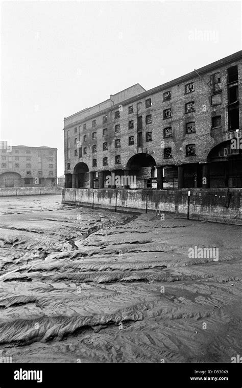 Liverpool Albert Docks before renovation.Photographed in1980 Stock Photo - Alamy