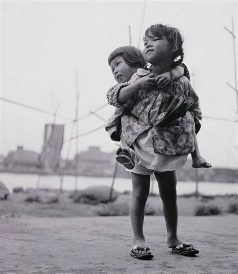 Sisters, Tsukudajima, Tokyo,1955 by Shomei Tomatsu | Japanese photography, Japan, Photography