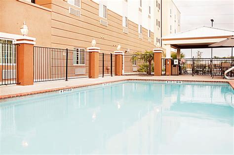 Candlewood Suites San Antonio Downtown: Pool & Spa Day Pass San Antonio | ResortPass