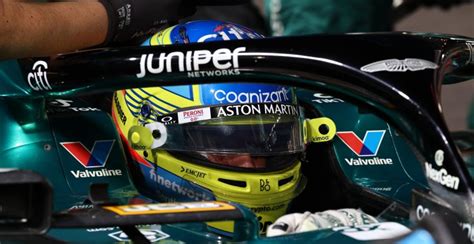 Drivers present new helmet designs for Japanese GP