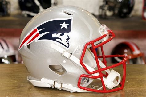 New England Patriots Riddell Speed Authentic Helmet – Green Gridiron, Inc.