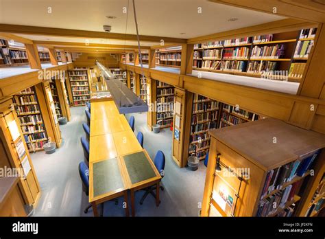 Cambridge university library hi-res stock photography and images - Alamy