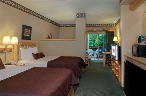 Great Wolf Lodge - Niagara Falls in Niagara Falls (ON) - Room Deals ...