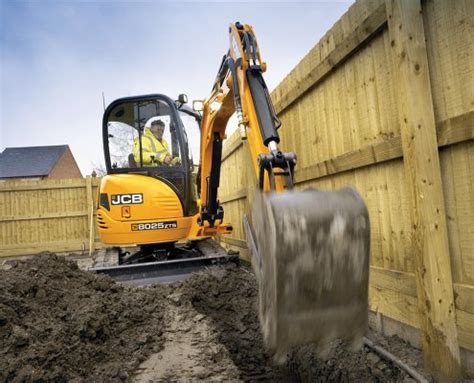 Tracked vs Wheeled Heavy Machinery - Triton Landscaping