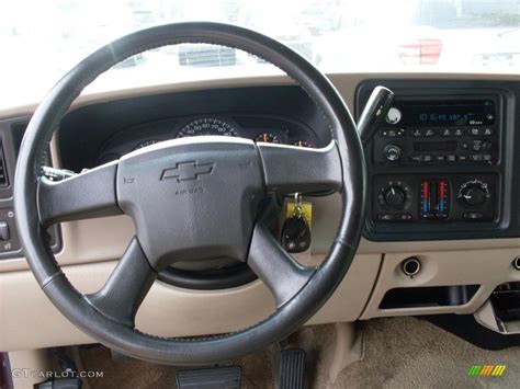 2003 Chevrolet Suburban 1500 LS interior Photo #38113403 | GTCarLot.com