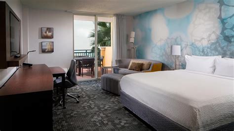 Rooms at Courtyard By Marriott Miami Dadeland | Marriott Bonvoy