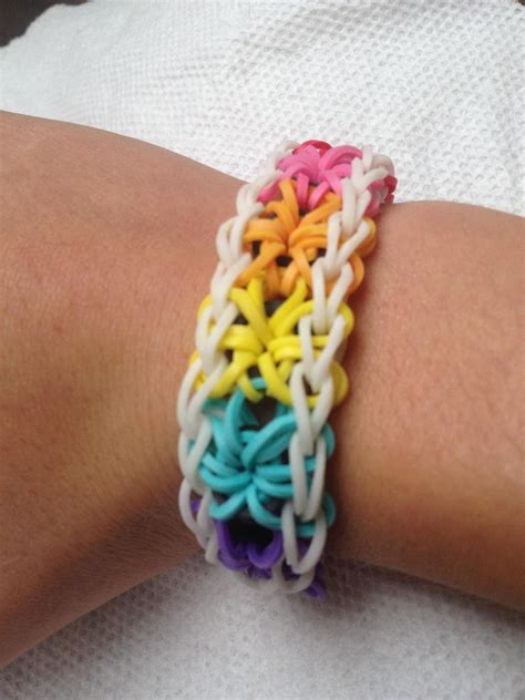 How to make a rainbow loom starburst bracelet - B+C Guides