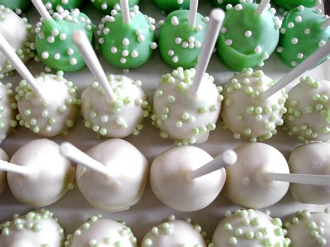 Cake Pops - Cake Decorating