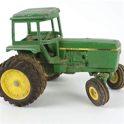 Vintage John Deere Die Cast Metal Tractor Toy | EBTH