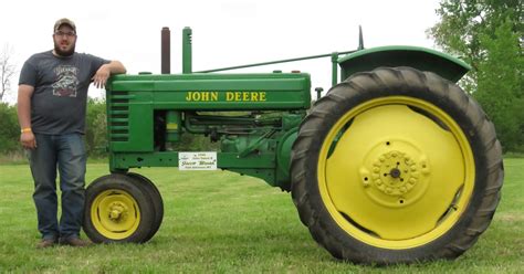 John Deere B fits owner’s pedigree