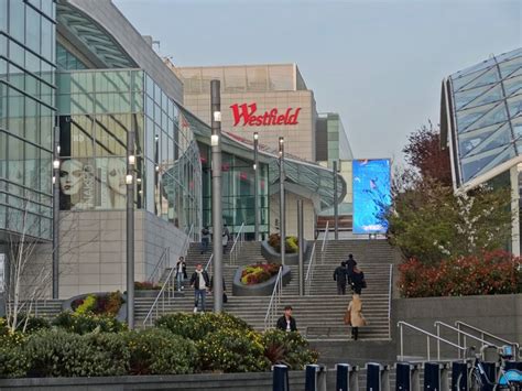 Westfield London - Big Mall with 300 Shops & Cinema