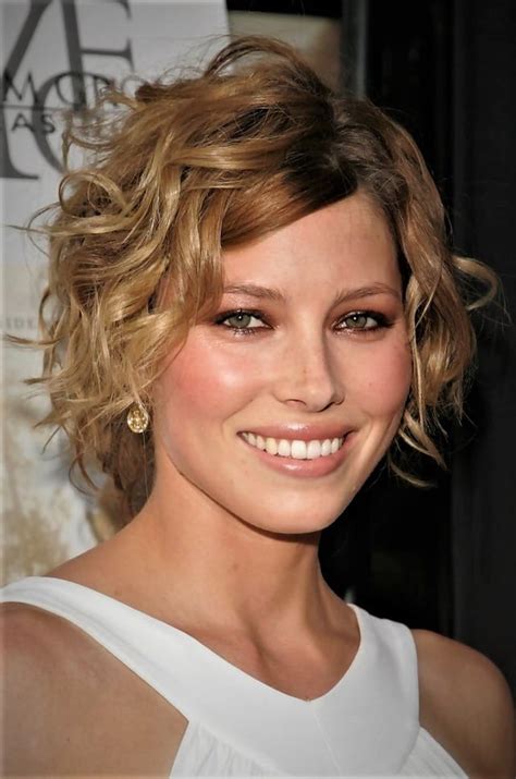 Happy Sunday everyone... Jessica Biel smiling : r/Celebs