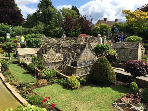 The model village in the beautiful Cotswolds – Biggsy Travels