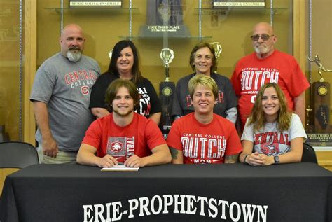 Grunder Signs With Central College (photos/video) | AroundPtown.com