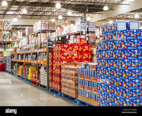 Magasin-entrepôt Costco Wholesale Photo Stock - Alamy