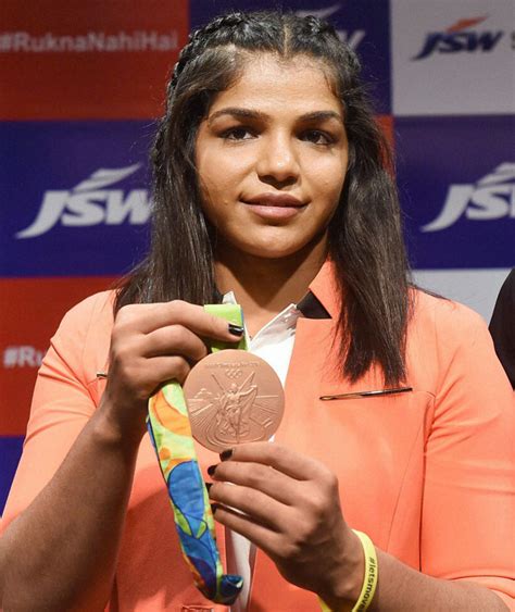 After Rio Olympics Bronze, Sakshi Malik Jumps To No 4 In World Rankings ...