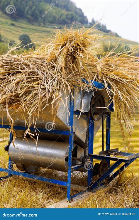 Threshing machine stock photo. Image of machine, fall - 27214994