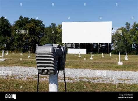 Drive in theater speakers drive in hi-res stock photography and images - Alamy