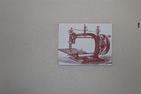 sewing machine wall art DIY