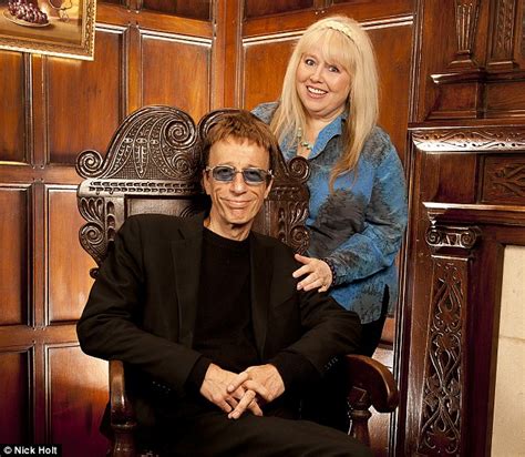 Robin Gibb, 62, In A Coma - May Have A Few Days To Live | Sam's ...