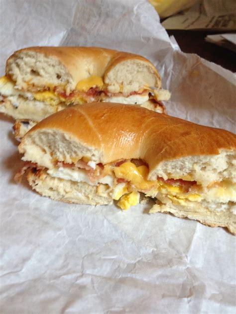 52 Sandwiches: Breakfast Sandwich #21 - Dunkin Donuts (DD) aka the "D" Stands For Dry