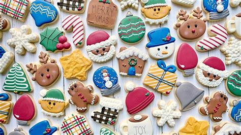 CHRISTMAS SUGAR COOKIES | Satisfying Cookie Decorating with Royal Icing - YouTube