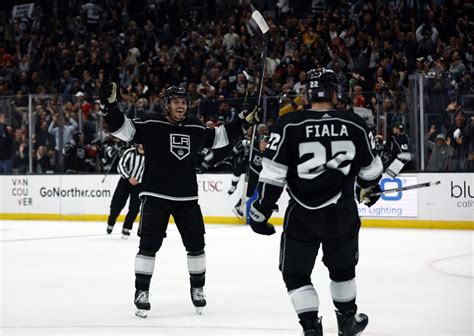 Kings vs Oilers Betting Odds, Predictions & Tips at Point Spreads