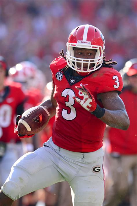 Uniform update Georgia: Bring back the silver britches, not grey