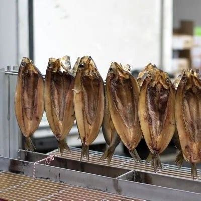 How to Cook Kippers in Microwave: 3 Easy Steps - Cyanne Eats