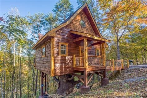 Smoky Mountain Treehouse in Sevierville w/ 1 BR (Sleeps6)