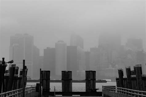 Free picture: fog, city, smog, cityscape, downtown, architecture, mist, urban, monochrome