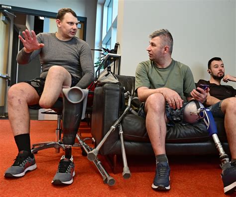 Oakdale MN prosthetics foundation Protez helps Ukrainian soldiers