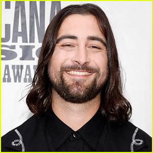 Noah Kahan Shares His Old Tweet About ‘SNL’ After Finding Out He’s an ...