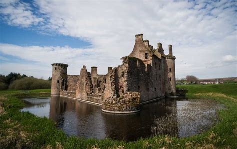 Castles in Dumfries and Galloway - Britain's Castles